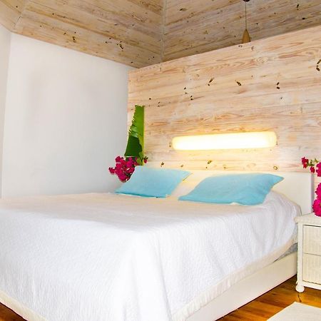 Ocean View Cottage - At Orange Hill แนสซอ ภายนอก รูปภาพ